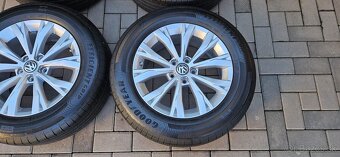 Volkswagen 215/65 R17, snímače tlaku, krytky, komplet sada - 3