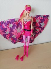Barbie super hrdinka s kamarátkami - 3