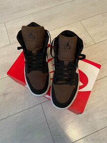 Nike Air Jordan 1 Mid Olive Toe - 3