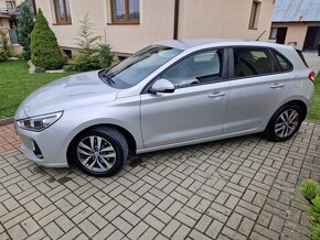 Hyundai i30 1.4 2018 benzín hatchback - 3