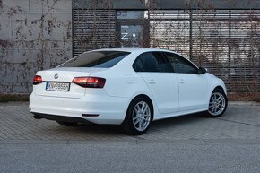 Volkswagen Jetta 2.0 TDI 150k Business Highline DSG - 3