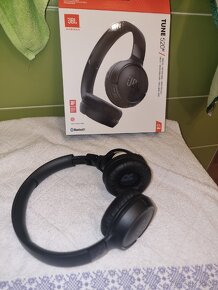 Predám bluetooth sluchadla JBL 520BT - 3