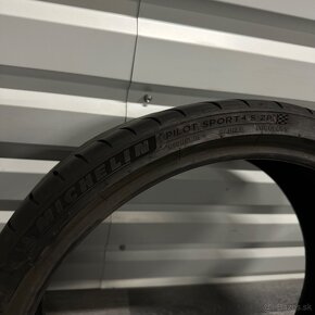 1ks pneu 255/30/20 MICHELIN - 3