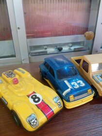 Staré hračky autíčka - 3