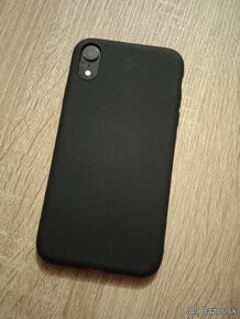 iPhone XR / 128GB čierny prasknutá zadná strana - 3