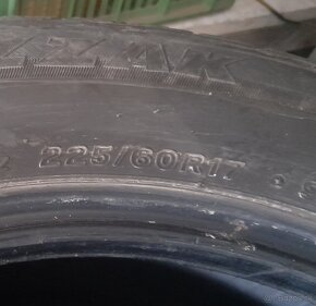 Pneu 225/60r17 - 3