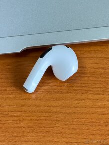 Apple AirPods 3. gen náhradné sluchadlo práve - 3