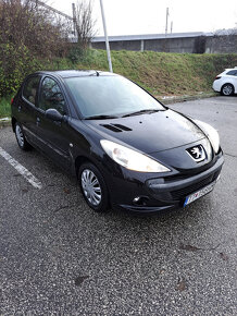 Predám Peugeot 206+, 1.4HDi 50kW, MT/5, 10/2009, 145000km - 3