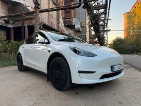 Tesla model Y long range - 3