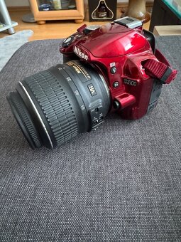 Nikon D3100 - 3