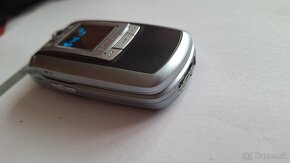 Samsung SGH-E720 - 3