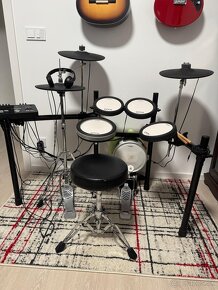 BUBNY - Yamaha DTX582K Electonic Drum Kit - NOVÉ (7/24) - 3