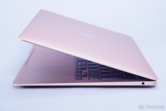 ZÁRUKA/Macbook Air 13.3"/I3 1.1GHZ/8GB RAM/256GB SSD/CZ - 3