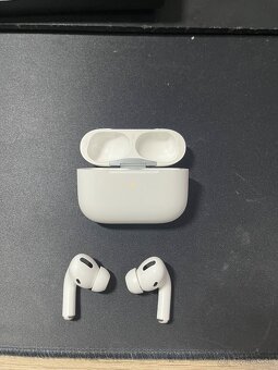 AirPods Pro 1. Generácie - 3