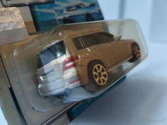 1:64 Mercedes Benz GLK - 3