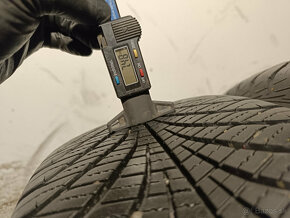 235/60 R18 Zimné pneumatiky Goodyear Vector4Seasons 2 kusy - 3