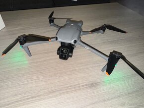 DJI AIR 3 - 3