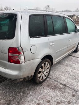 Predám náhradné diely na Volkswagen Touran 2.0Tdi-125kw BMN - 3