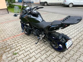 Yamaha Niken 85kw neobvyklá športovo-turistická motorka - 3