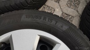 Predám zimné pneumatiky s diskami  Octavia195/65R15 - 3