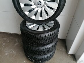 Zimné pneumatiky +Puklice 5x112 205/55R16 Cena 130€ - 3