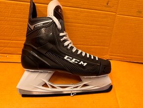 BRUSLE CCM TACKS 9350 vel. 48/12D - 3