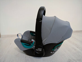 Britax Römer Baby-Safe 3 i-Size + základňa Britax Römer Flex - 3