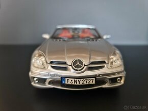 REZERVOVANE 1:18 Mercedes - Benz SLK 55 AMG - 3