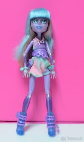 Monster High bábika River Styxx - 3