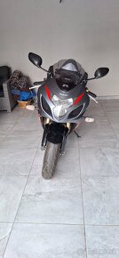 Suzuki GSX 750R - 3