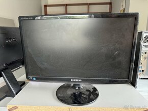 Predám 3ks monitor k PC - 3