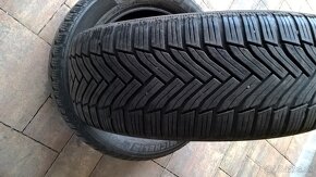 ZIMNÉ 215/55 R17 2ks MICHELIN a 4 ks BF-GOODRICH cca 5-6mm - 3