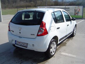 Predam Dacia Sandero 1.4. 55 kw benzin - 3