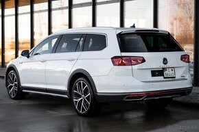 Volkswagen Passat Alltrack 2.0 TDI SCR 4Motion DSG - 3