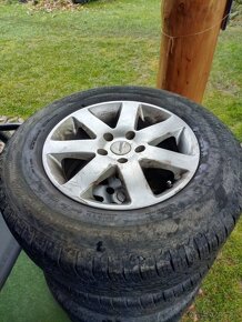 Predám letné pneumatiky s diskami 225/70 R 16 - 3