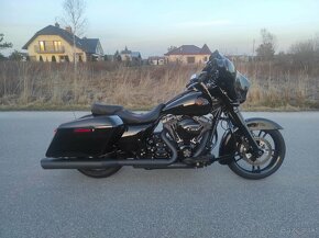 Harley Davidson Street Glide - 3