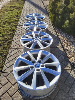 5x112 R17 Škoda Octavia - 3