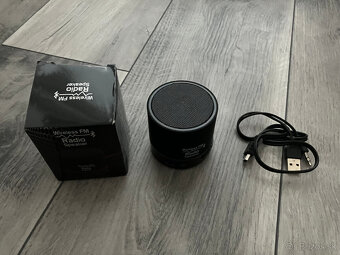 Wireless FM radio speaker - 3