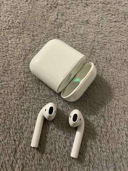 Apple AirPods 2. generácie – výborný stav - 3