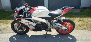 Aprilia RSV4 1000 R - 3