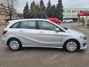 Mercedes benz B180 - 3