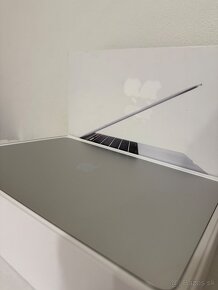 MacBook Pro 2018 13" TouchBar - 3