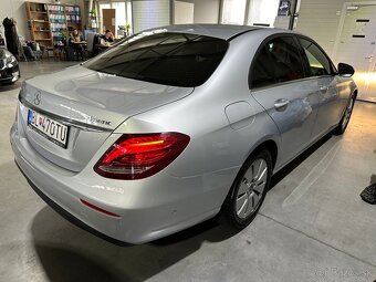 Mercedes-Benz E trieda Sedan - 3