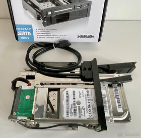 Šuplík Caddy 3,5"+ 2,5" SATA QuickPort Intern Multi Docking - 3