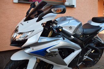 SUZUKI GSX-R 600 - 3