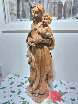 Drevená soška Madonna s Ježiškom - 3