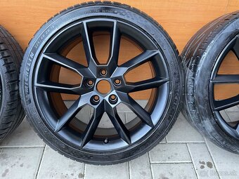 GEMINI SCHWARZ skoda Octavia RS 3 5x112  7,5x18 ET 51 - 3