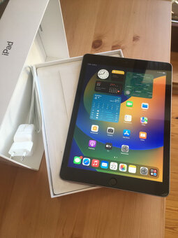 Apple iPad 5th generacie 32GB WiFi - 3