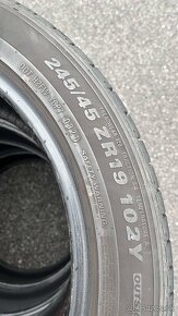 Letné pneu 245/45 r19 - 3