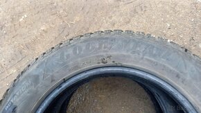 205/60R16. 92H Goodyear zimné - 3